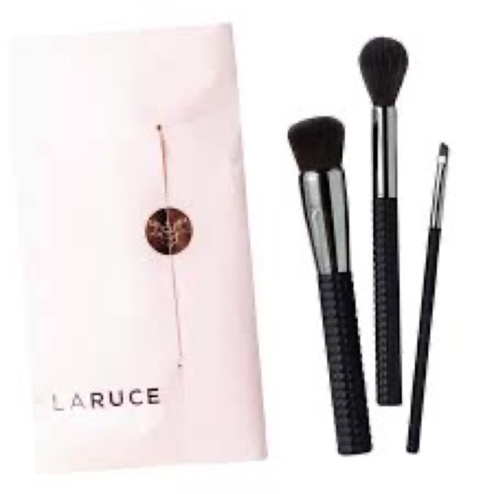 LARUCE Brush Set . On the Go Set .